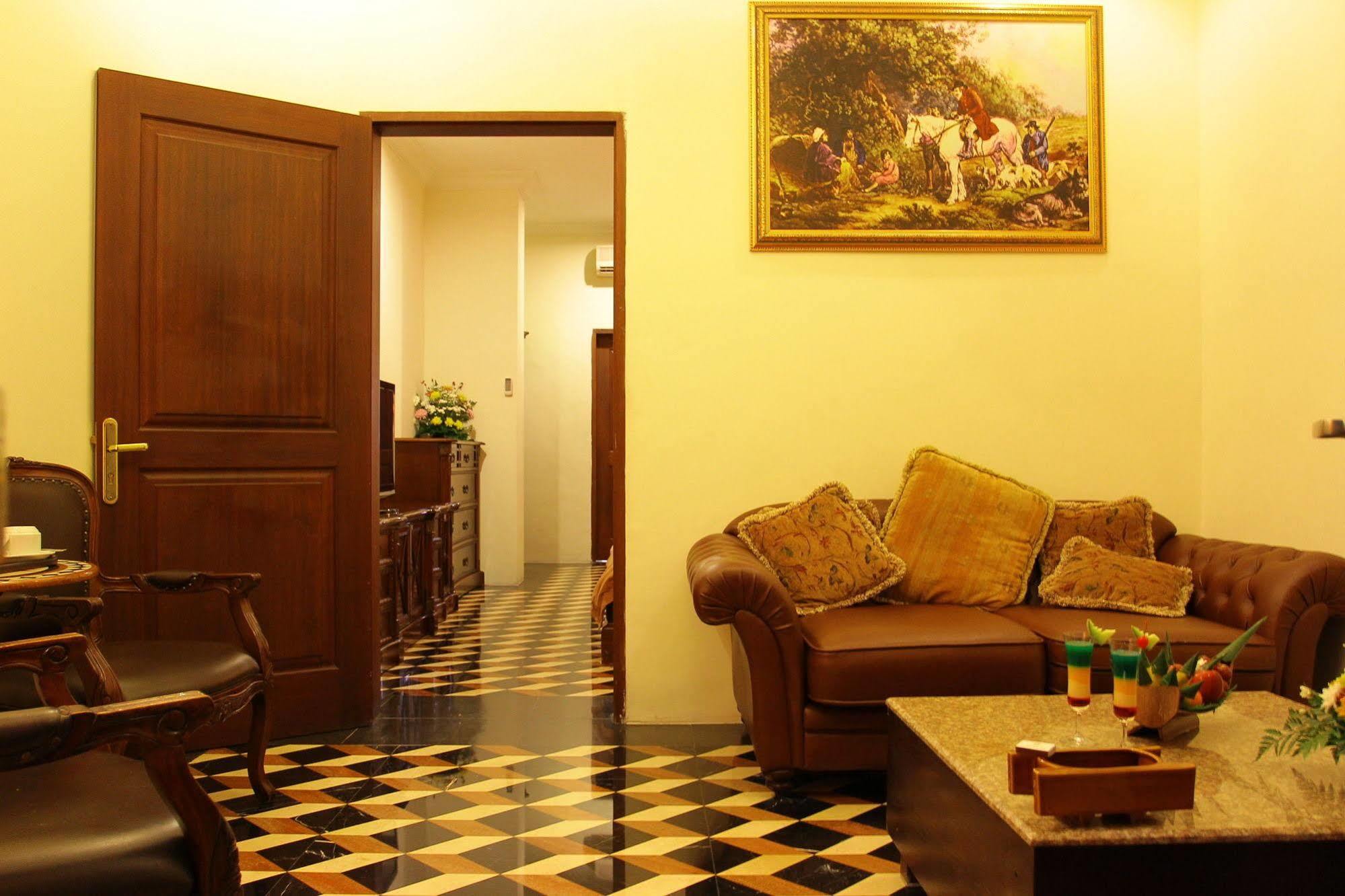 The Grand Palace Hotel Μαλάνγκ Εξωτερικό φωτογραφία